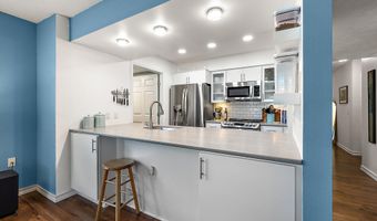 1734 Weatherstone Dr, Ann Arbor, MI 48108