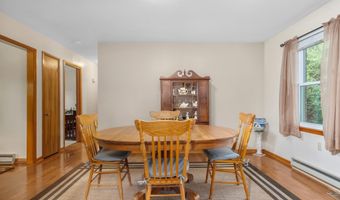 8 BRIGHTWOOD Dr, Hagerstown, MD 21740