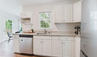 9103 BRAMBLE Pl, Annandale, VA 22003