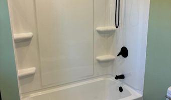 748 W Oak St, Bicknell, IN 47512