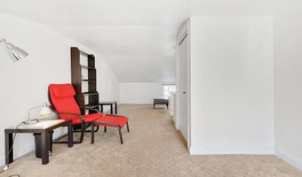 24 E HAMBURG St, Baltimore, MD 21230
