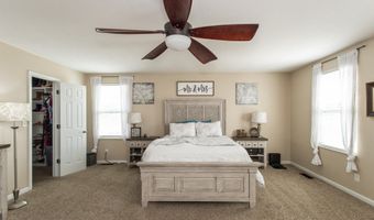 958 Willow Creek Dr, Alexandria, KY 41001