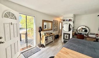 521 Forest Park, Middletown, RI 02842