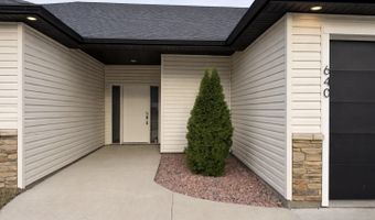 640 S 9th St, Akron, IA 51001