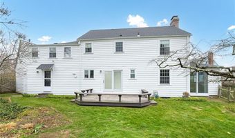 20 Elmsgate Way, East Providence, RI 02916