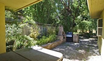 5601 Freedom Blvd, Aptos, CA 95003