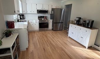 7 Rogers Dr, Danbury, CT 06810