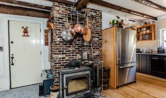 678 N Main, Attleboro, MA 02703