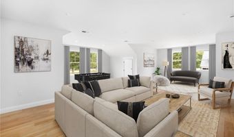 55 Dolphin Ave, Jamestown, RI 02835