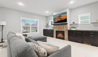 15563 Duck Trail Ln, Apple Valley, MN 55124
