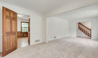 1534 Country Squire Ct, Decatur, GA 30033
