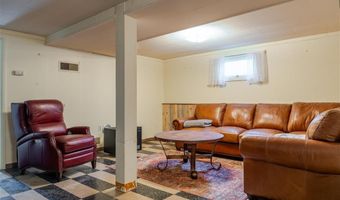 508 Circle Dr E, Cody, WY 82414