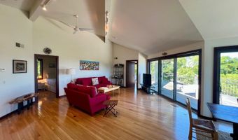 382 Lighthouse Rd, Aquinnah, MA 02535