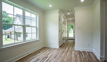 102 Autumwood Cv, Batesville, MS 38606