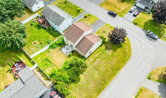 15 W Meadow Dr, Albany, NY 12203