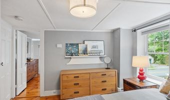 18 River St 18, Andover, MA 01810