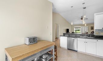 816 Sky Pine Way G, Greenacres, FL 33415