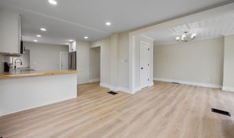 50 14th St, Bangor, ME 04401