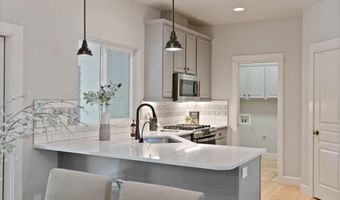 20421 Aberdeen Dr, Bend, OR 97702