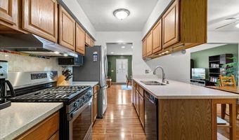 681 Archwood Dr, Ann Arbor, MI 48103