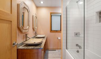 2006 11th Ave NE, Austin, MN 55912