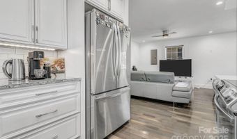 215 E Oakview Rd, Asheville, NC 28806