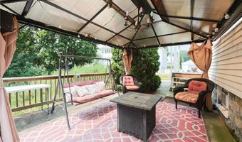 45 Angelico St, Johnston, RI 02919