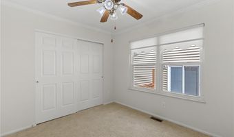 530 Spring Glen Dr, Ballwin, MO 63021