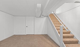 800 N HAWTHORNE Dr, Appleton, WI 54915