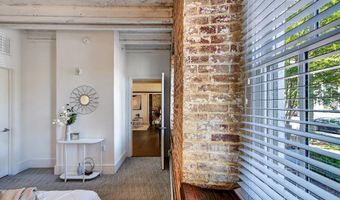 515 N WASHINGTON St 105, Alexandria, VA 22314