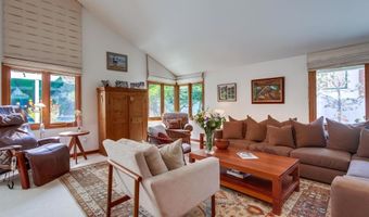 1015 Via Mil Cumbres, Solana Beach, CA 92075