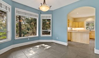 3025 NW Fairway Heights Dr, Bend, OR 97703