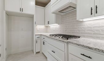 6704 Orange Ave, Bentonville, AR 72713
