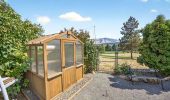 738 Fairway Ct, Ashland, OR 97520