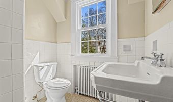 1134 Glamorgan St, Alliance, OH 44601