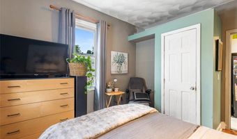 93 Whipple Ave, Cranston, RI 02920
