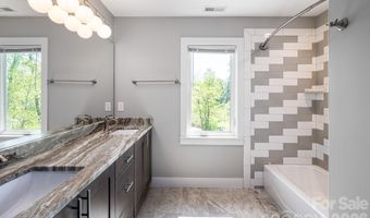 139 Linden St, Arden, NC 28704
