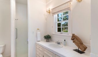 335 Pine Breeze Dr, Angwin, CA 94508