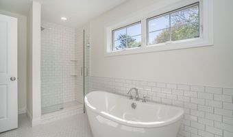 953 High Rd, Berlin, CT 06037
