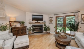 10308 Kenilworth Ave, Algonquin, IL 60102