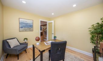 5120 Hensley Dr, Ann Arbor, MI 48103