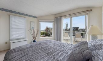 53 E 25th St, Avalon, NJ 08202