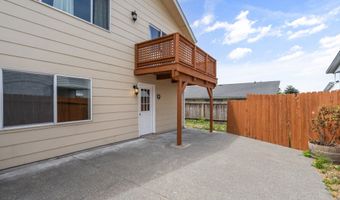 749 1ST St, Brookings, OR 97415