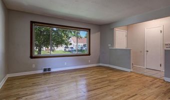 2112 N SUPERIOR St, Appleton, WI 54911