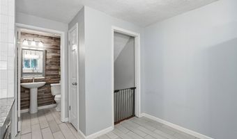 4400 Laurel Oak Dr, Allison Park, PA 15101