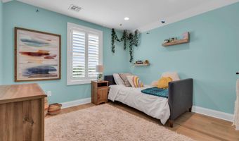 33 Amherst Dr, Bayville, NJ 08721