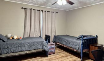 506 6th St NE, Arab, AL 35016