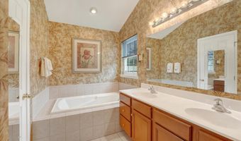 2 GARDENIA Blvd, Greenwood, DE 19950