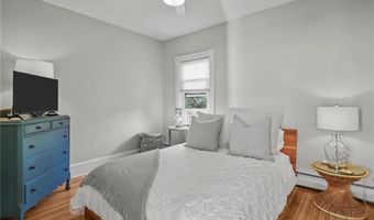 48 Constitution St 2, Bristol, RI 02809