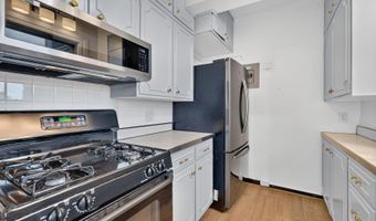 4000 CATHEDRAL Ave NW 842B, Washington, DC 20016